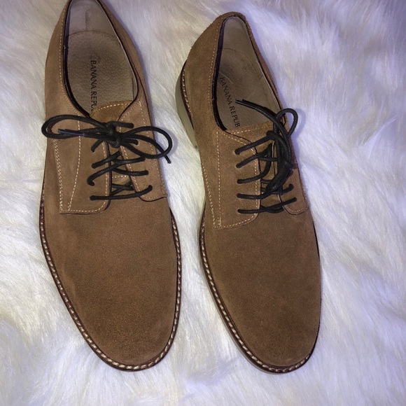 Clean casual men shoe. - Picture 1 of 7